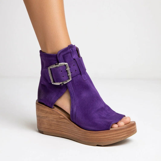 Botines modernos de cuña con puntera abierta